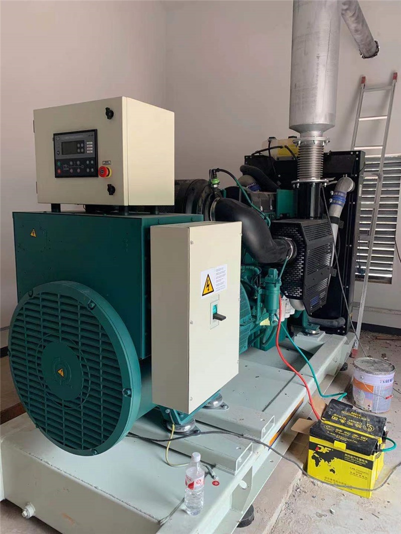 重慶渝長高速公路，12臺沃爾沃發(fā)電機組